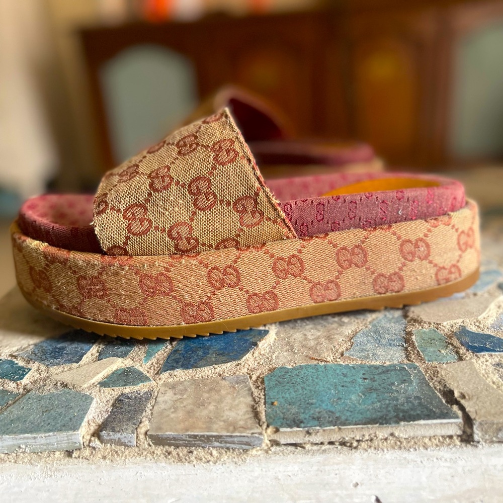 Gucci sandal